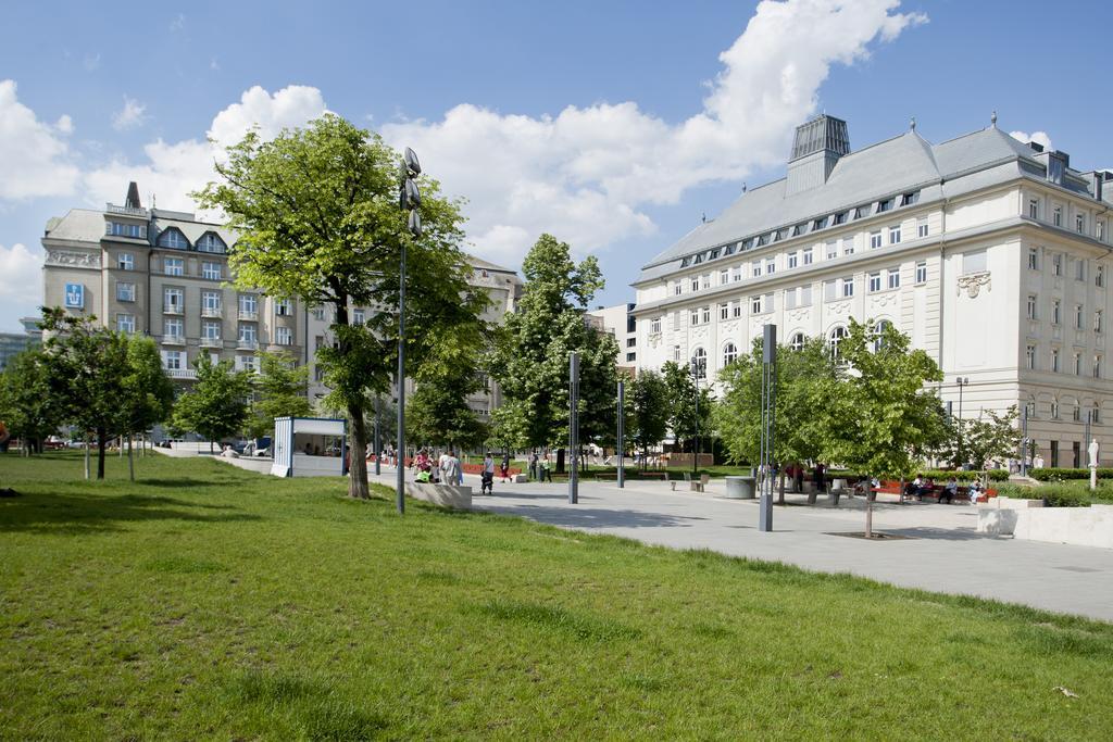 Riverside Flat With King Castle View Boedapest Buitenkant foto