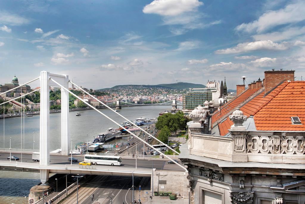 Riverside Flat With King Castle View Boedapest Buitenkant foto