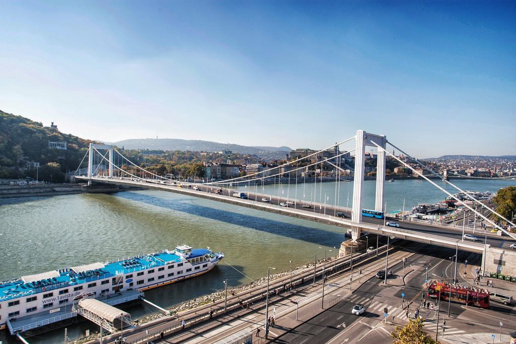 Riverside Flat With King Castle View Boedapest Buitenkant foto